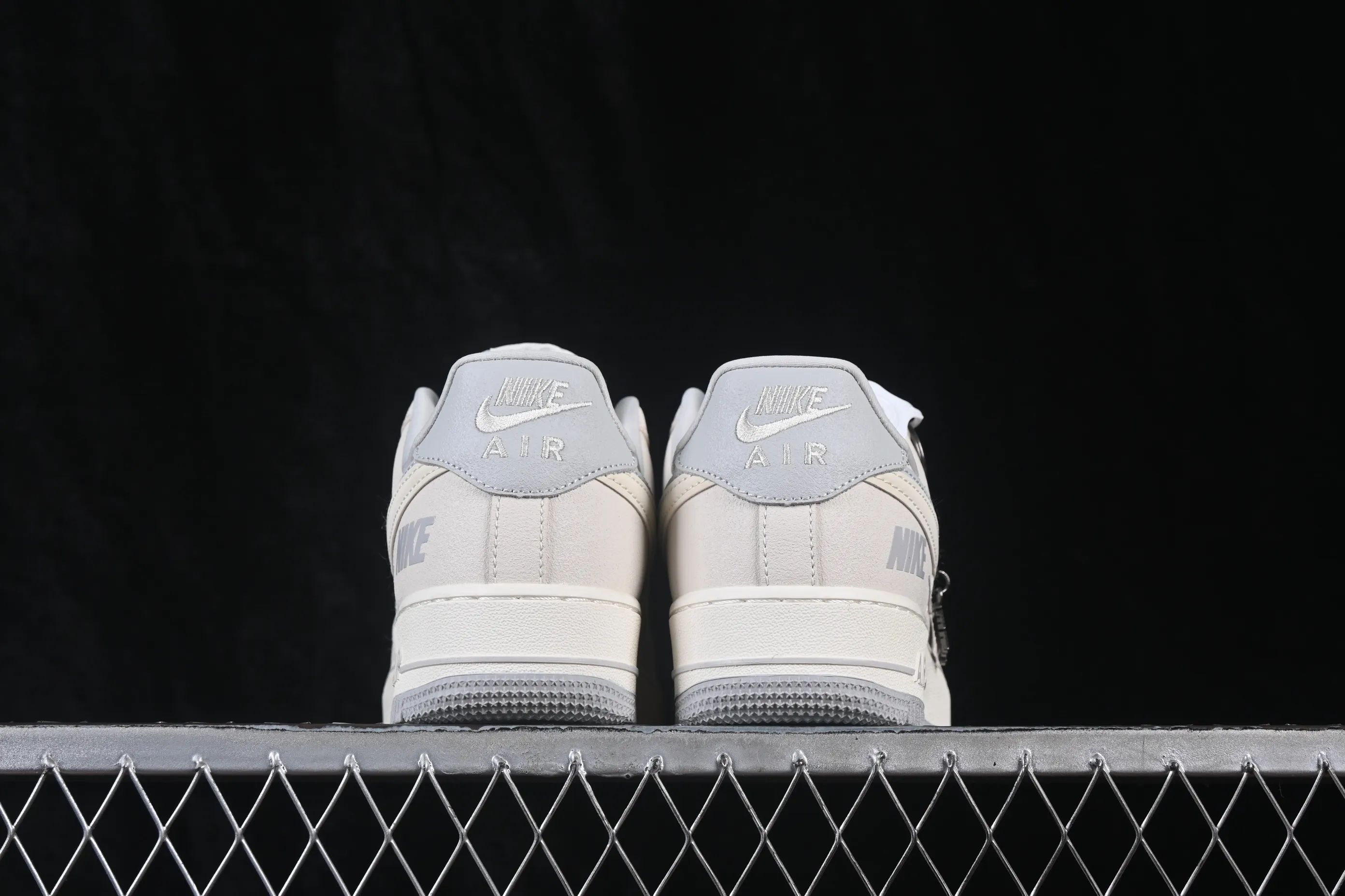 All categories Nk Air Force 1 Air Force series Nk Air Force 1 Low Air Force low-top Nike Air Force 1'07 Low joint model Air Force 1 low-top casual sneakers DF0188-153